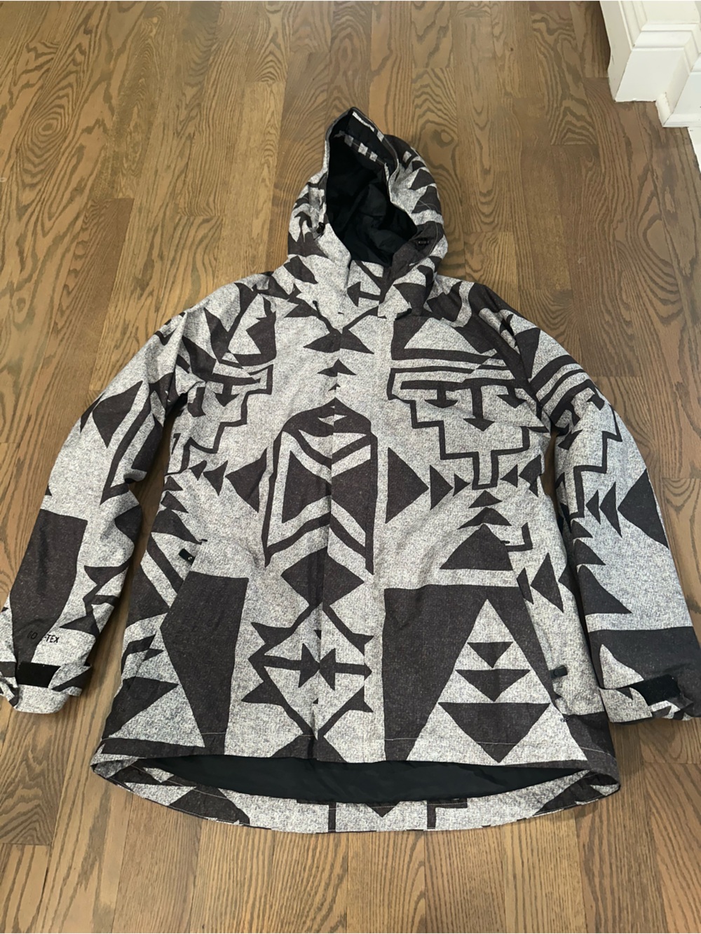 Burton Ski Jacket - Black & Gray Geometric Pattern